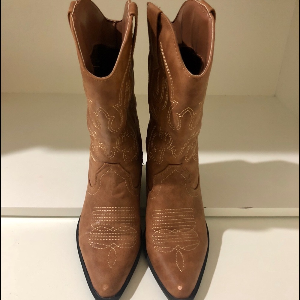 Cowboy boots 😻🔝
